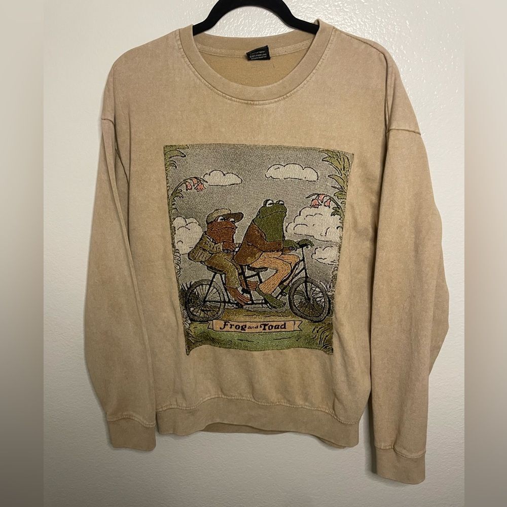Frog and Toad Vintage Classic Book Cover Tapestry Crewneck Sweatshirt Medium
